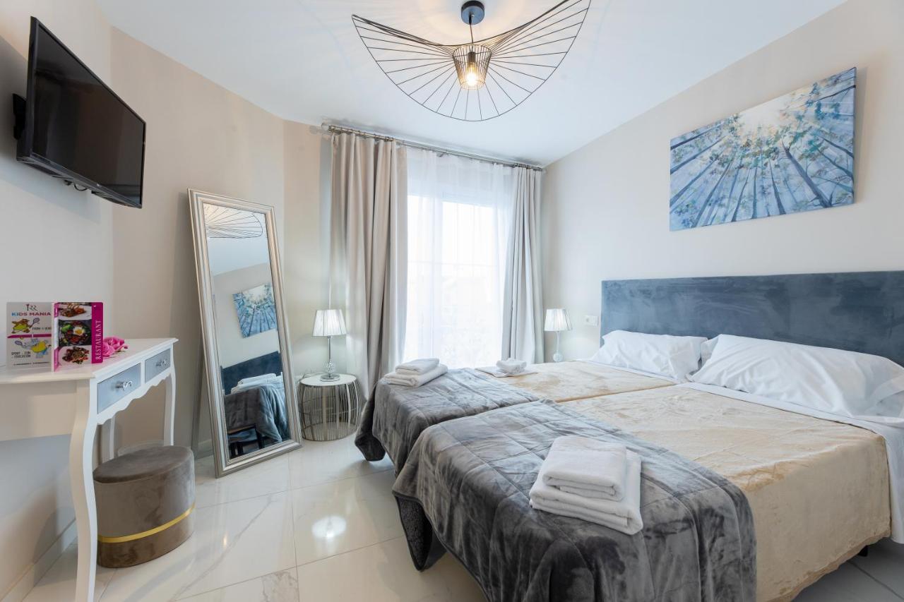 Hotel Residencia Deportiva Rozarossa Estepona Exteriér fotografie