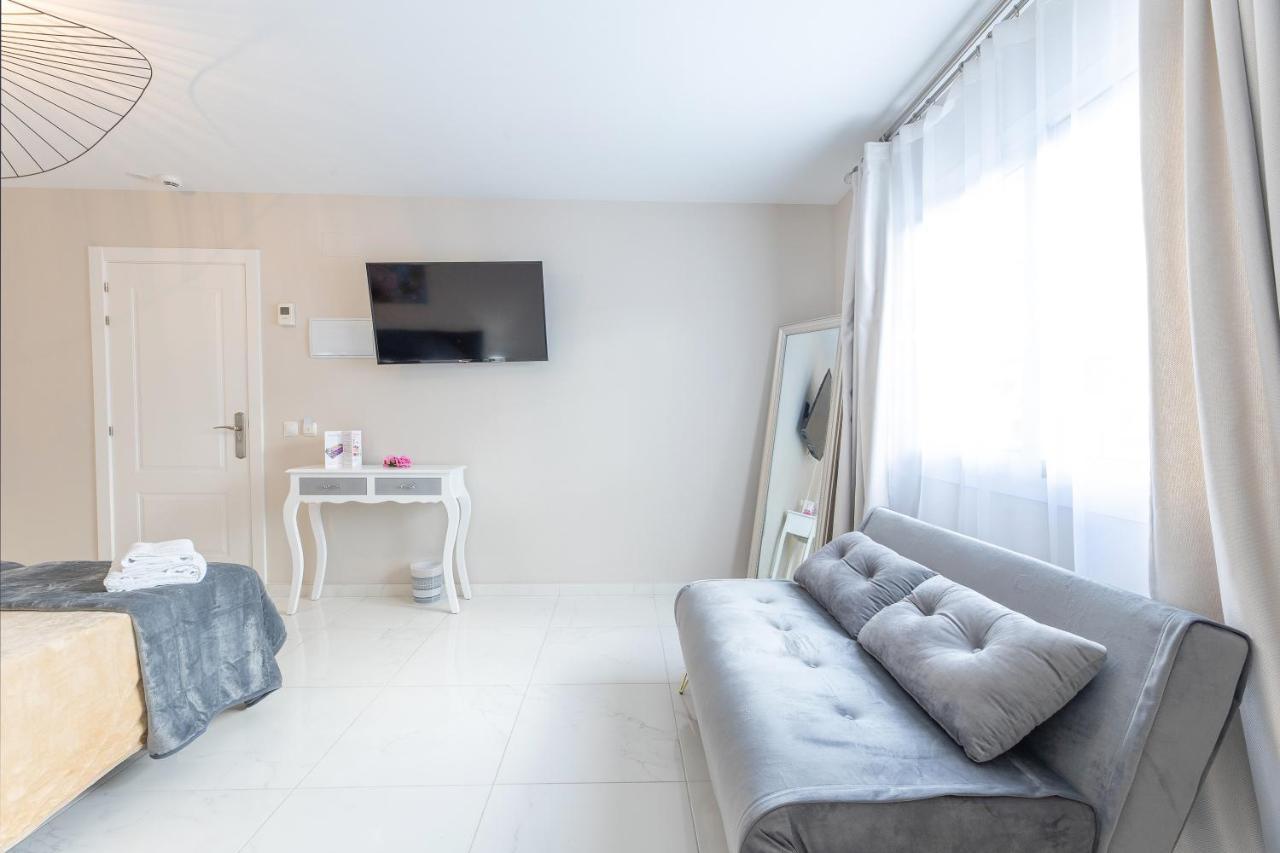 Hotel Residencia Deportiva Rozarossa Estepona Exteriér fotografie